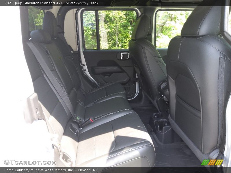 Silver Zynith / Black 2022 Jeep Gladiator Overland 4x4