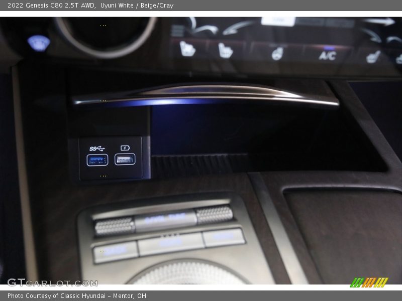 Uyuni White / Beige/Gray 2022 Genesis G80 2.5T AWD