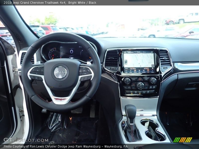 Bright White / Black 2019 Jeep Grand Cherokee Trailhawk 4x4