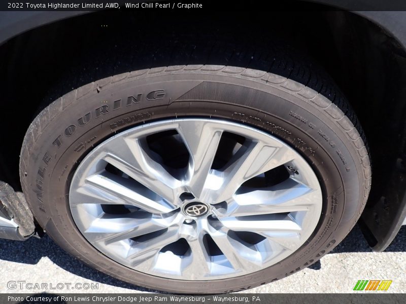 Wind Chill Pearl / Graphite 2022 Toyota Highlander Limited AWD
