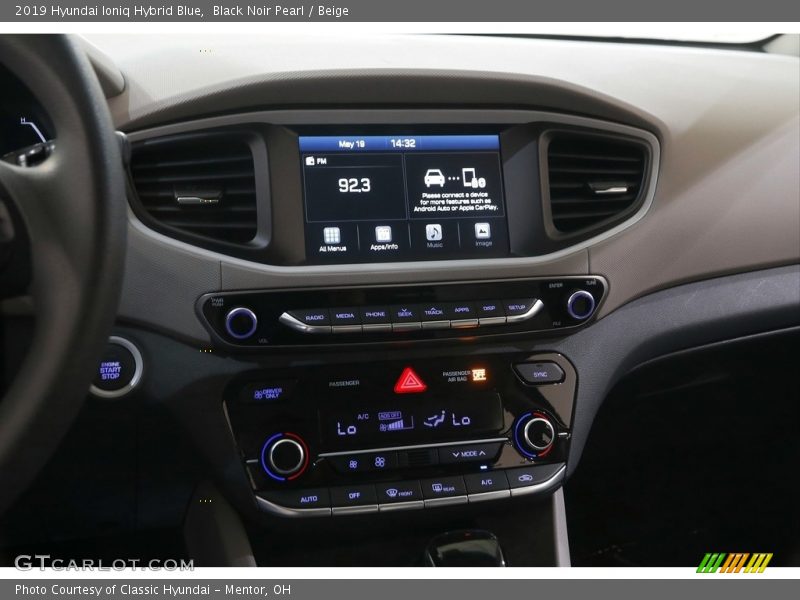 Black Noir Pearl / Beige 2019 Hyundai Ioniq Hybrid Blue