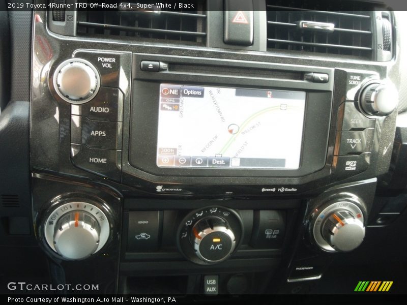 Super White / Black 2019 Toyota 4Runner TRD Off-Road 4x4