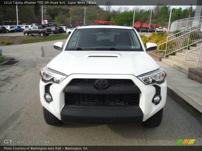 Super White / Black 2019 Toyota 4Runner TRD Off-Road 4x4