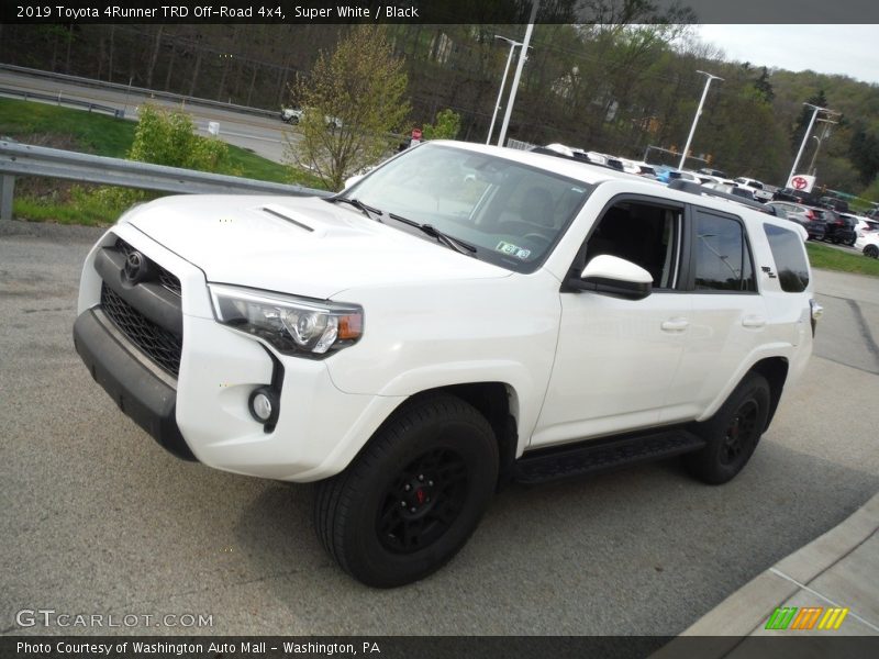 Super White / Black 2019 Toyota 4Runner TRD Off-Road 4x4