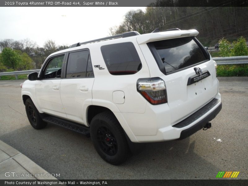 Super White / Black 2019 Toyota 4Runner TRD Off-Road 4x4