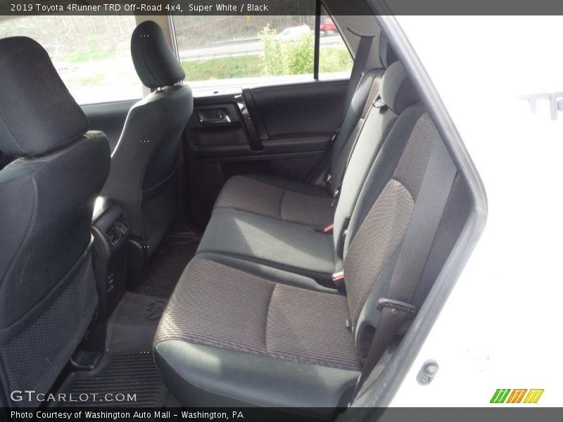 Super White / Black 2019 Toyota 4Runner TRD Off-Road 4x4