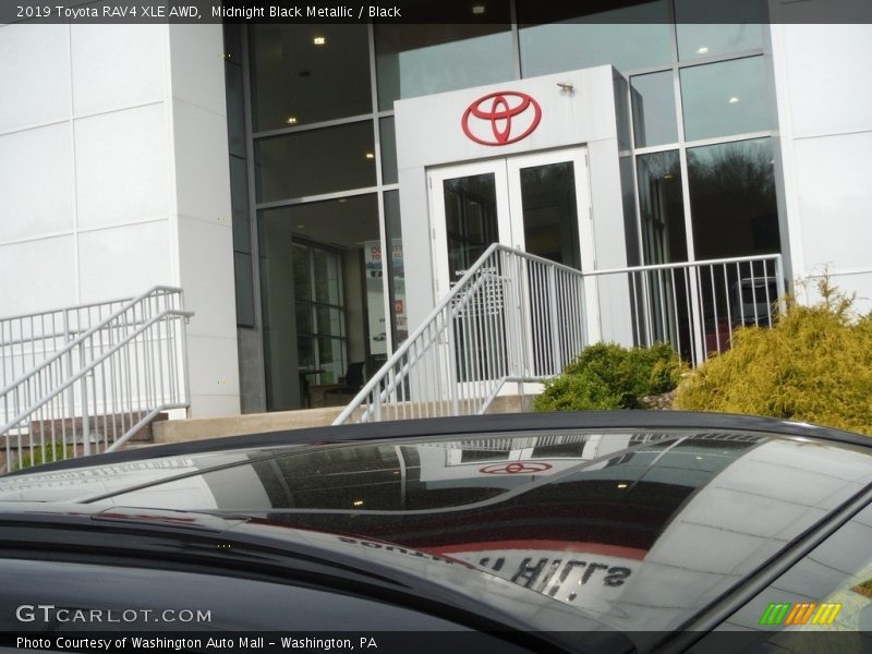 Midnight Black Metallic / Black 2019 Toyota RAV4 XLE AWD