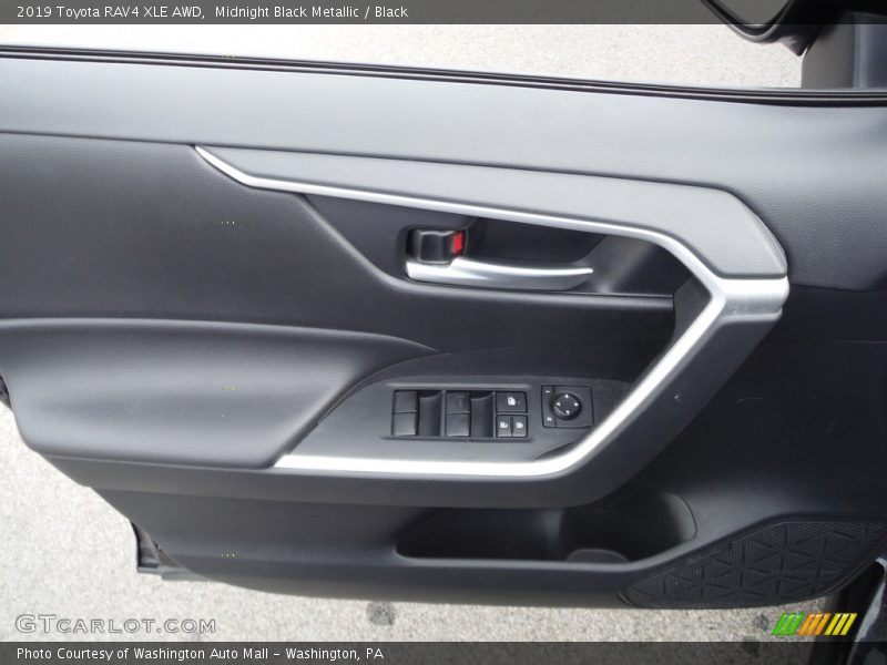 Midnight Black Metallic / Black 2019 Toyota RAV4 XLE AWD