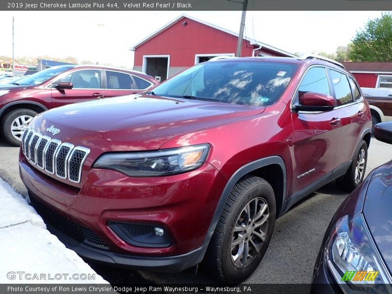 Velvet Red Pearl / Black 2019 Jeep Cherokee Latitude Plus 4x4