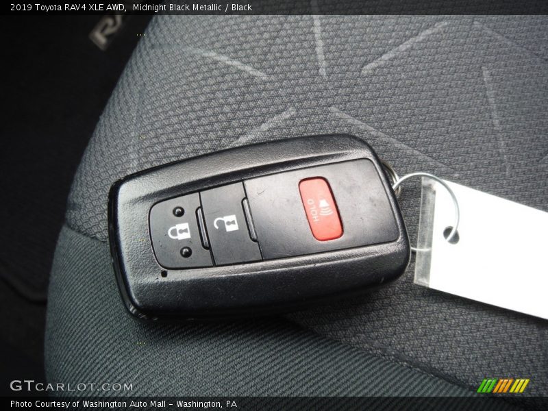 Midnight Black Metallic / Black 2019 Toyota RAV4 XLE AWD