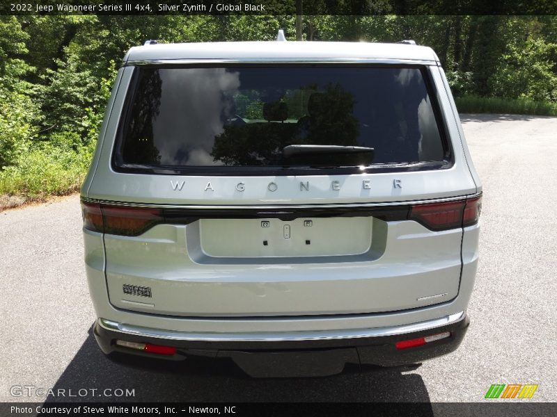Silver Zynith / Global Black 2022 Jeep Wagoneer Series III 4x4