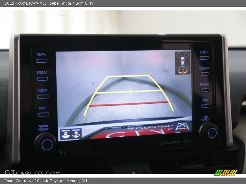 Super White / Light Gray 2019 Toyota RAV4 XLE