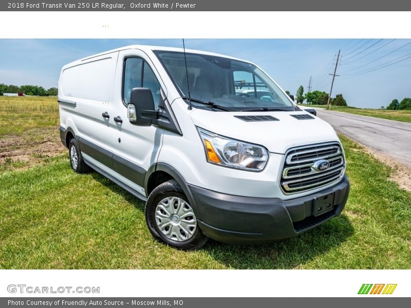 Front 3/4 View of 2018 Transit Van 250 LR Regular