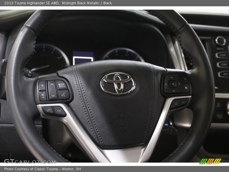 Midnight Black Metallic / Black 2019 Toyota Highlander SE AWD