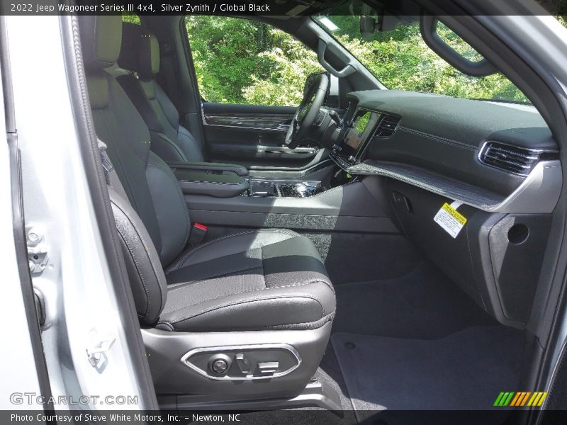 Front Seat of 2022 Wagoneer Series III 4x4