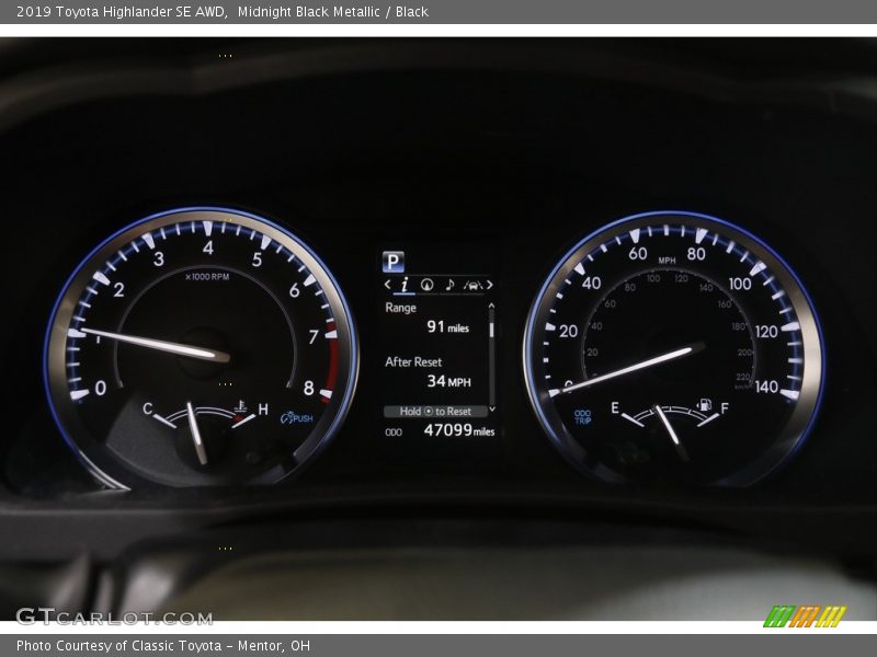 Midnight Black Metallic / Black 2019 Toyota Highlander SE AWD