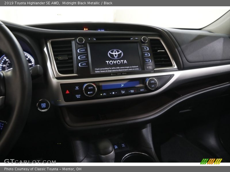 Midnight Black Metallic / Black 2019 Toyota Highlander SE AWD
