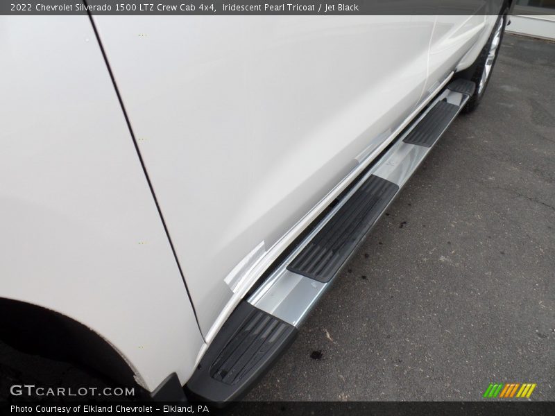 Iridescent Pearl Tricoat / Jet Black 2022 Chevrolet Silverado 1500 LTZ Crew Cab 4x4