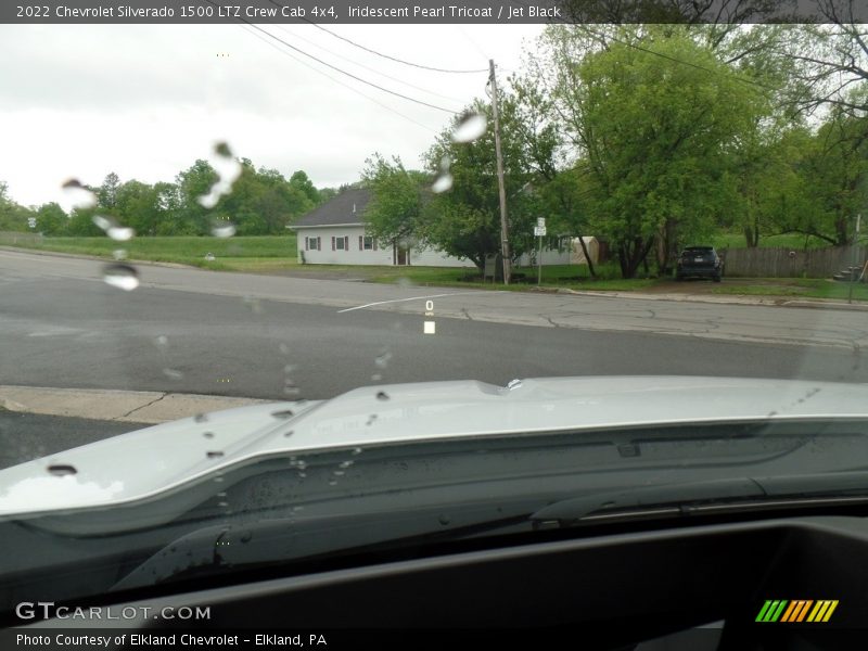 Iridescent Pearl Tricoat / Jet Black 2022 Chevrolet Silverado 1500 LTZ Crew Cab 4x4