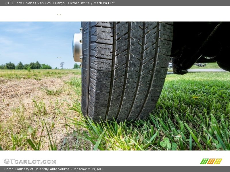 Oxford White / Medium Flint 2013 Ford E Series Van E250 Cargo