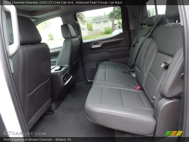 Iridescent Pearl Tricoat / Jet Black 2022 Chevrolet Silverado 1500 LTZ Crew Cab 4x4