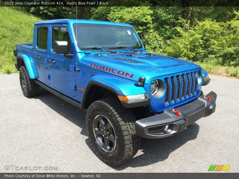 Front 3/4 View of 2022 Gladiator Rubicon 4x4
