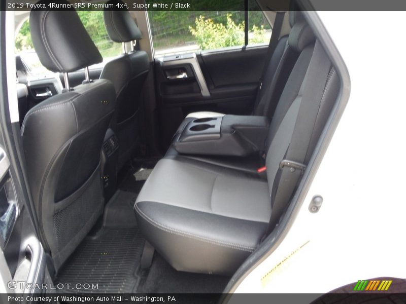 Super White / Black 2019 Toyota 4Runner SR5 Premium 4x4