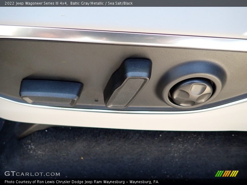 Baltic Gray Metallic / Sea Salt/Black 2022 Jeep Wagoneer Series III 4x4
