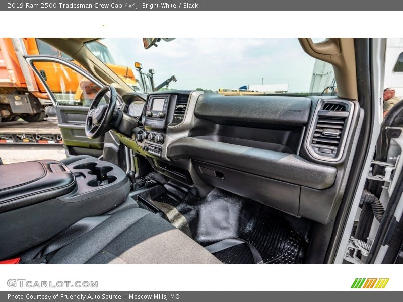Bright White / Black 2019 Ram 2500 Tradesman Crew Cab 4x4