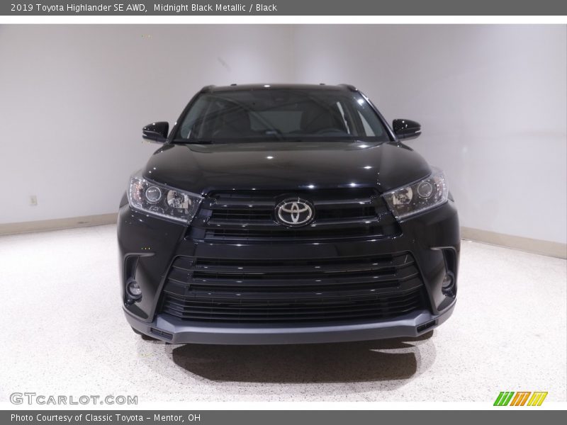 Midnight Black Metallic / Black 2019 Toyota Highlander SE AWD