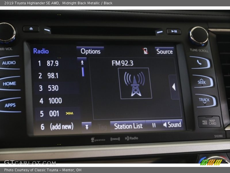 Midnight Black Metallic / Black 2019 Toyota Highlander SE AWD
