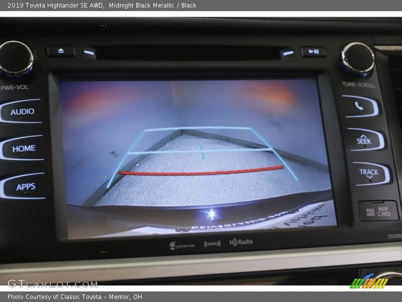 Midnight Black Metallic / Black 2019 Toyota Highlander SE AWD