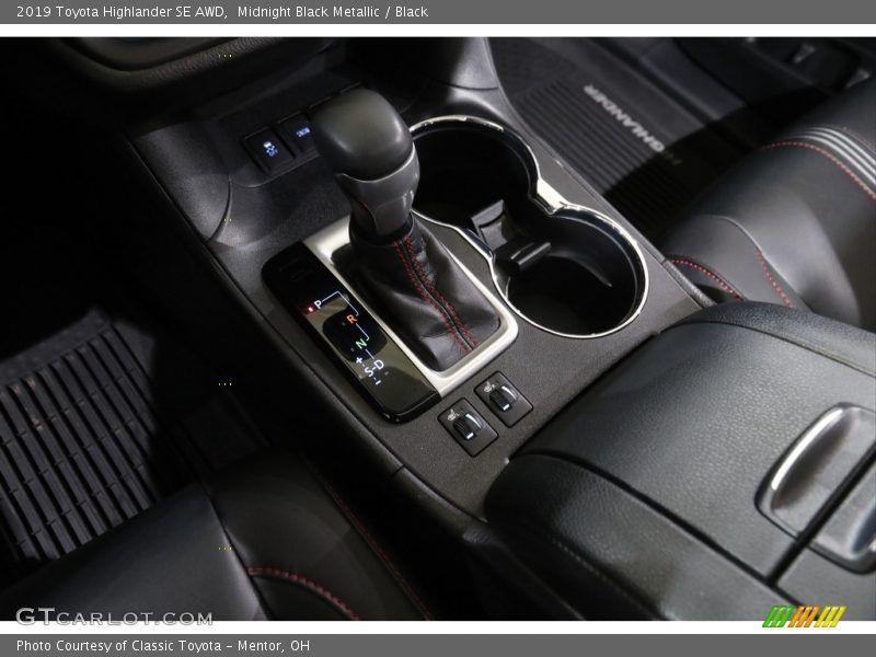 Midnight Black Metallic / Black 2019 Toyota Highlander SE AWD