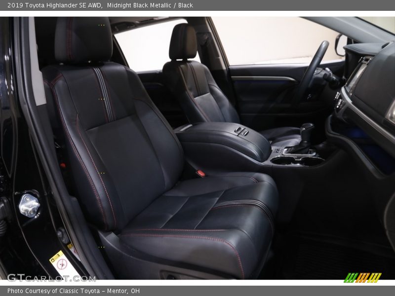 Midnight Black Metallic / Black 2019 Toyota Highlander SE AWD