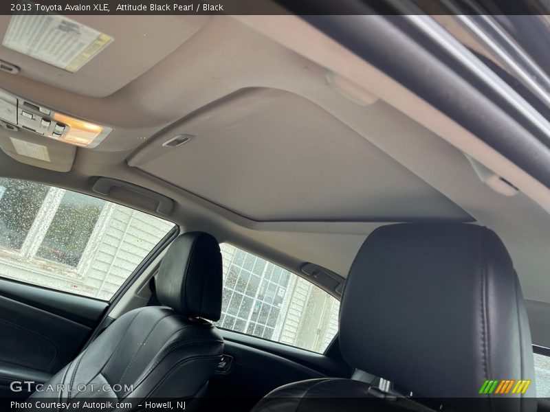 Attitude Black Pearl / Black 2013 Toyota Avalon XLE