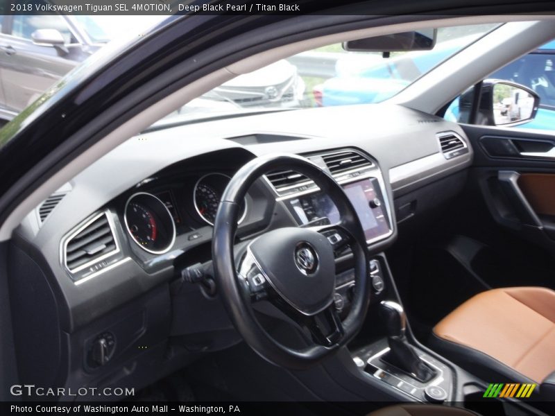 Deep Black Pearl / Titan Black 2018 Volkswagen Tiguan SEL 4MOTION