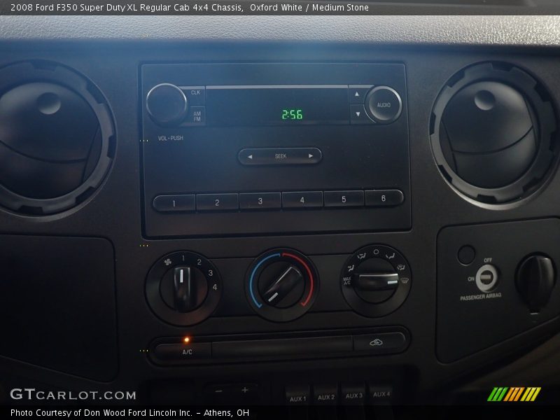 Oxford White / Medium Stone 2008 Ford F350 Super Duty XL Regular Cab 4x4 Chassis
