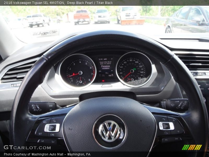 Deep Black Pearl / Titan Black 2018 Volkswagen Tiguan SEL 4MOTION