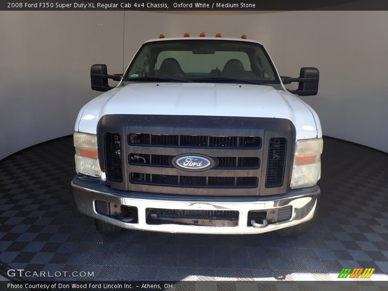 Oxford White / Medium Stone 2008 Ford F350 Super Duty XL Regular Cab 4x4 Chassis