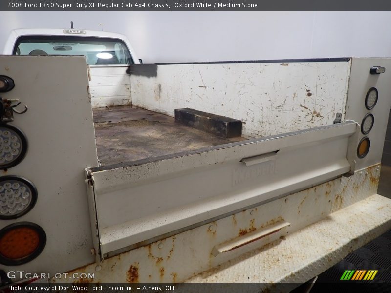 Oxford White / Medium Stone 2008 Ford F350 Super Duty XL Regular Cab 4x4 Chassis