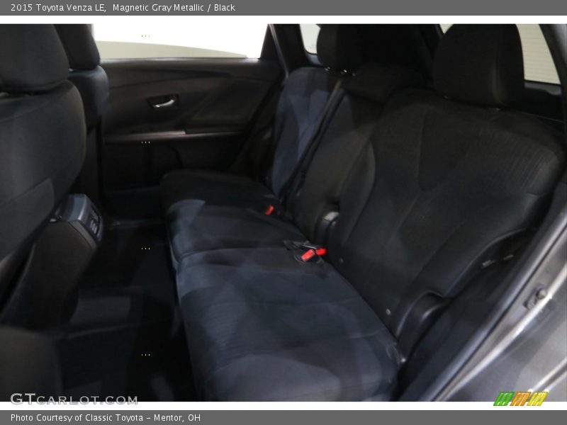 Magnetic Gray Metallic / Black 2015 Toyota Venza LE