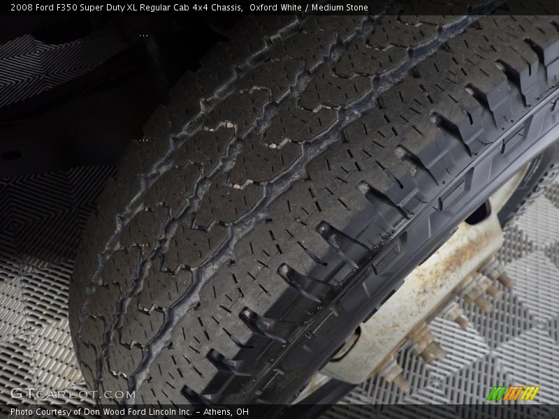Oxford White / Medium Stone 2008 Ford F350 Super Duty XL Regular Cab 4x4 Chassis