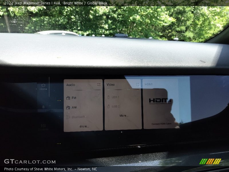 Bright White / Global Black 2022 Jeep Wagoneer Series I 4x4