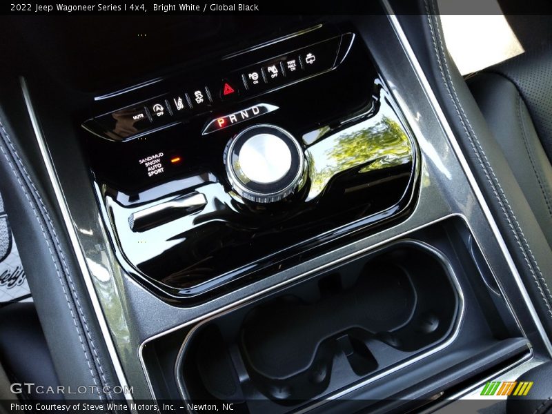 Bright White / Global Black 2022 Jeep Wagoneer Series I 4x4