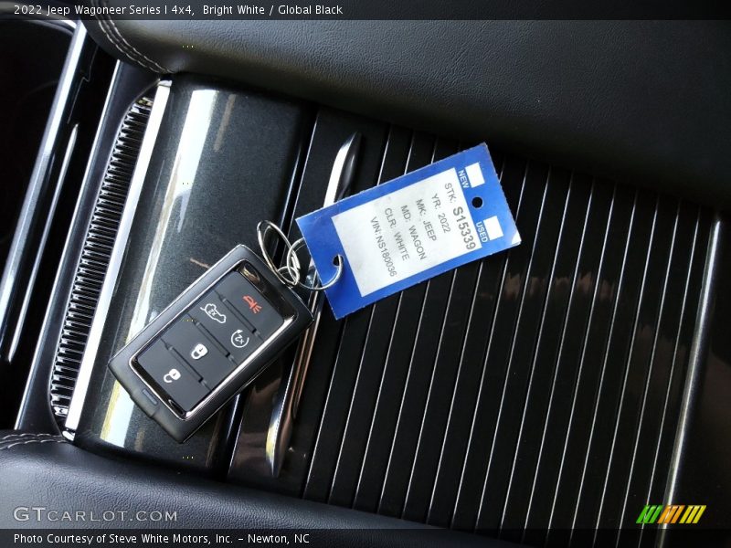 Bright White / Global Black 2022 Jeep Wagoneer Series I 4x4