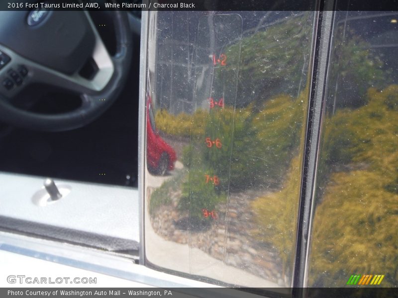 White Platinum / Charcoal Black 2016 Ford Taurus Limited AWD