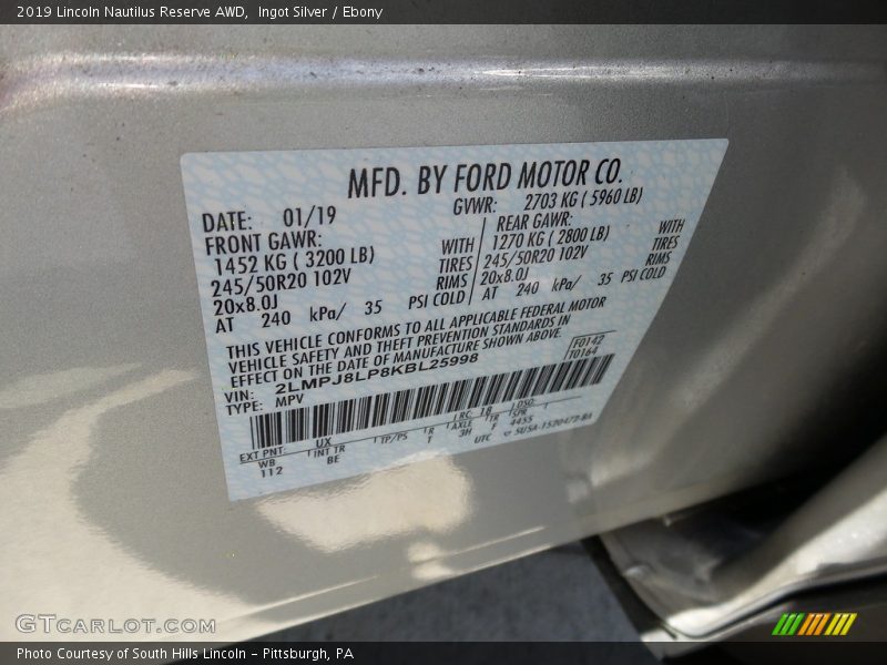 Ingot Silver / Ebony 2019 Lincoln Nautilus Reserve AWD