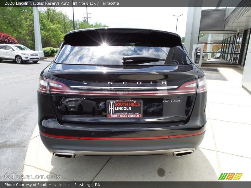 Infinite Black / Terracotta 2020 Lincoln Nautilus Reserve AWD