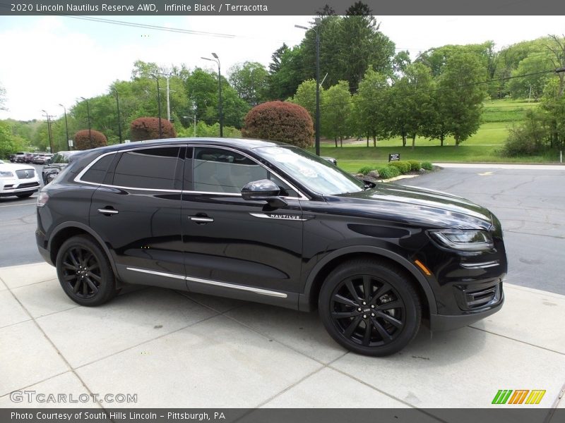 Infinite Black / Terracotta 2020 Lincoln Nautilus Reserve AWD