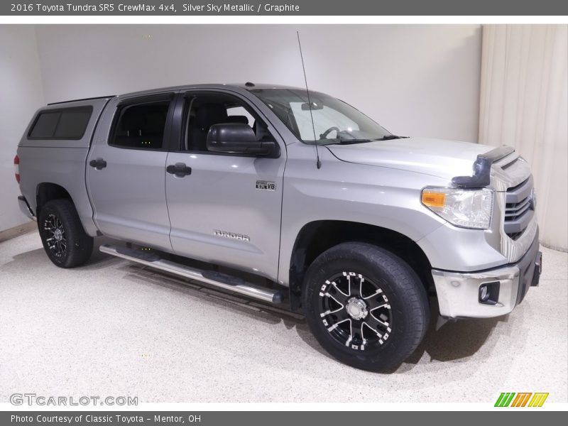 Silver Sky Metallic / Graphite 2016 Toyota Tundra SR5 CrewMax 4x4
